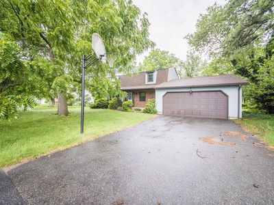 66 Cinnamon Dr, Chicopee, MA, 01020