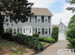 12 Woodbine Dr, West Dennis, MA 02670