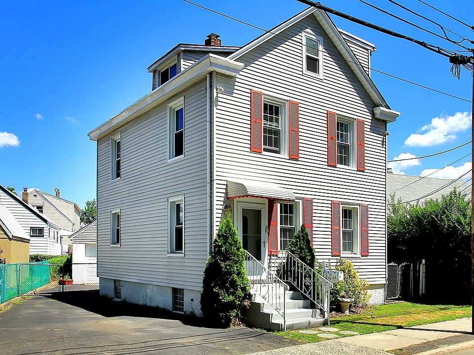 1st image of 24 Kavrik St
