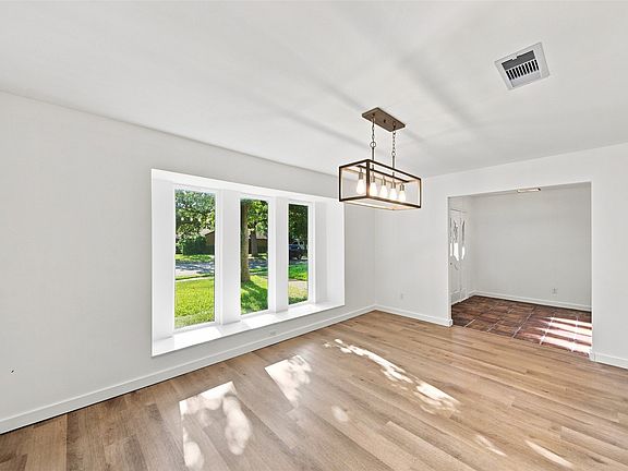 5th image of 1409 Colony Dr