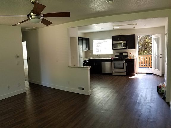 3rd image of 740 19th St