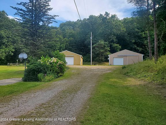 2nd image of 2704 E Bluewater Hwy