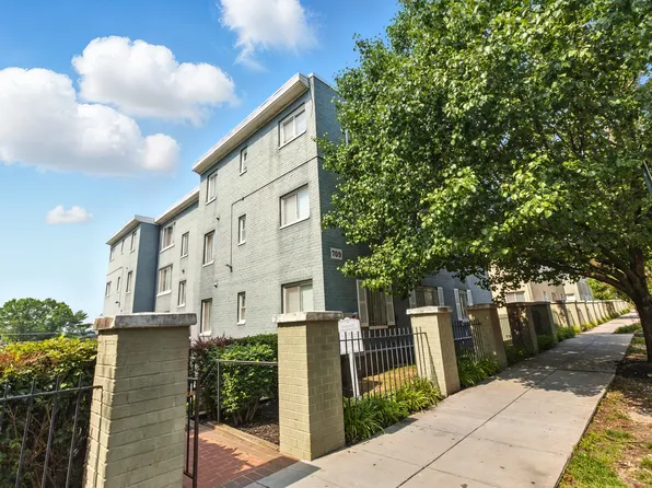 709 Brandywine St SE APT 104, Washington, DC 20032