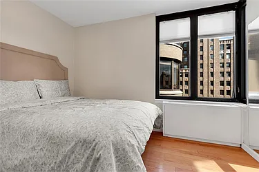 Rented by R New York