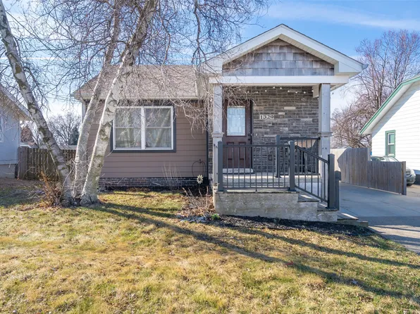 1329 N 4th Ave E, Newton, IA 50208