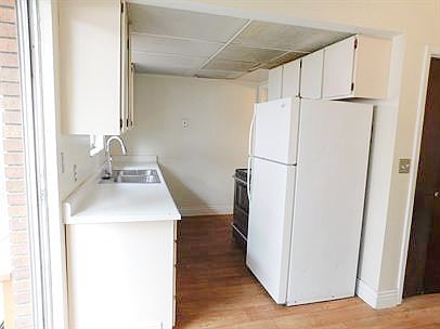 2nd image of 2289 S Windsor St #2293