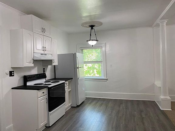 5th image of 9 Golden Hill St #2