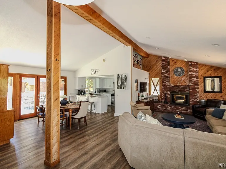 42109 Evergreen Dr — Photo 3