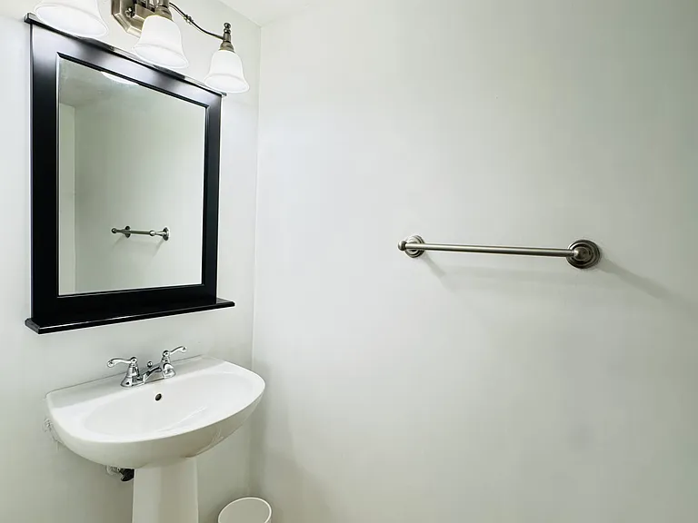2547 Arcadia Cir — Photo 18