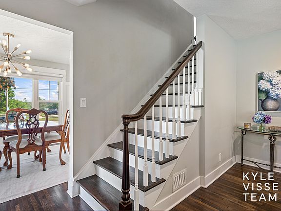 3rd image of 2412 Lake Dr SE