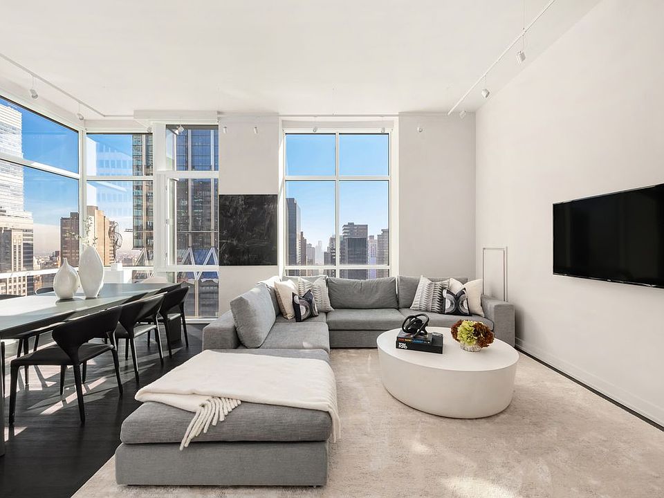 1st image of 60 E 55th St #Ph1