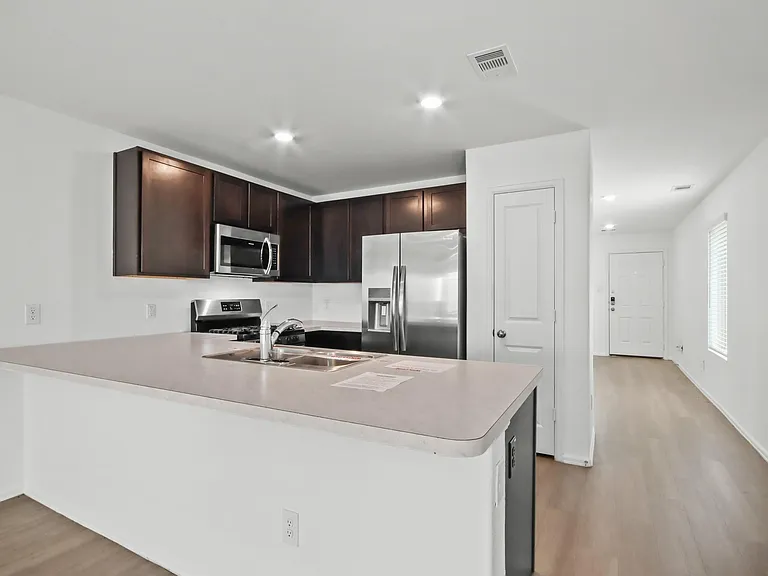 8807 Bar Harbor Dr — Photo 3