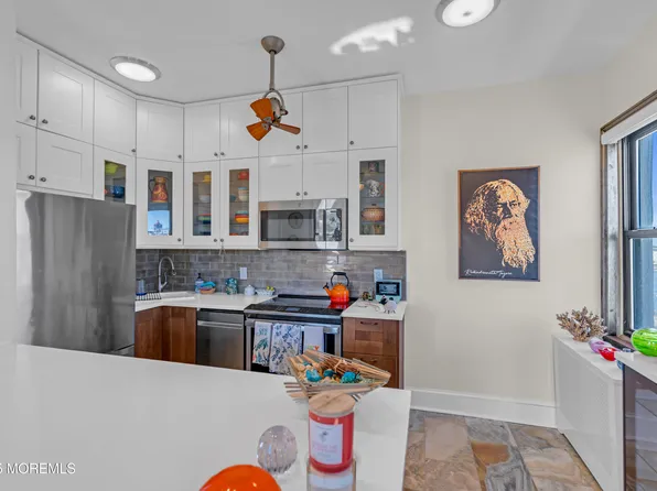 400 Deal Lake Dr APT 4D, Asbury Park, NJ 07712