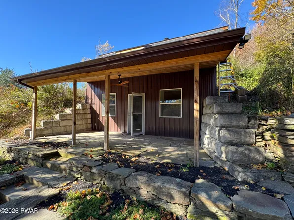 129 Brook Rd, Tyler Hill, PA 18469