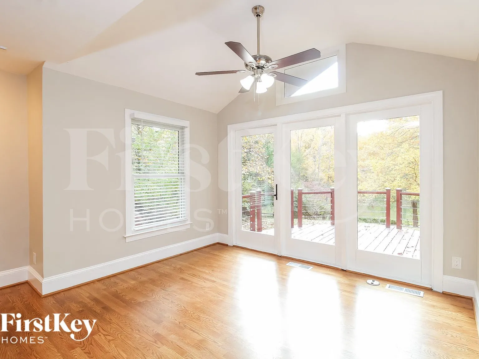 3 bed, 3.0 bath, 2774 sqft, $2,750 — Photo 2