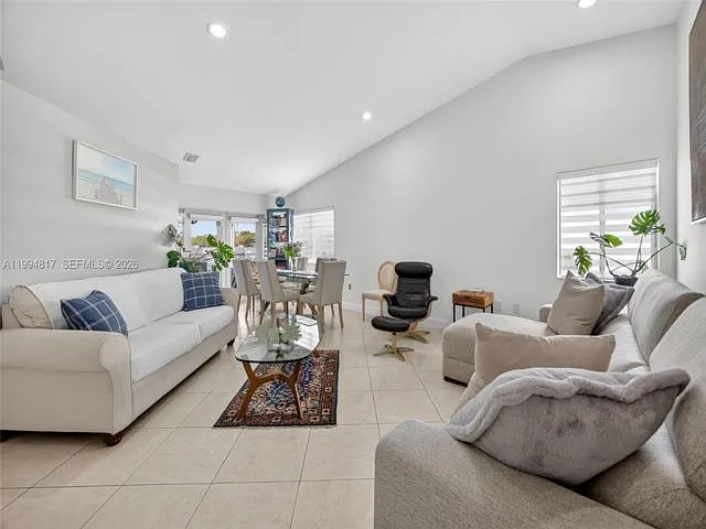 14610 SW 145th Pl — Photo 16
