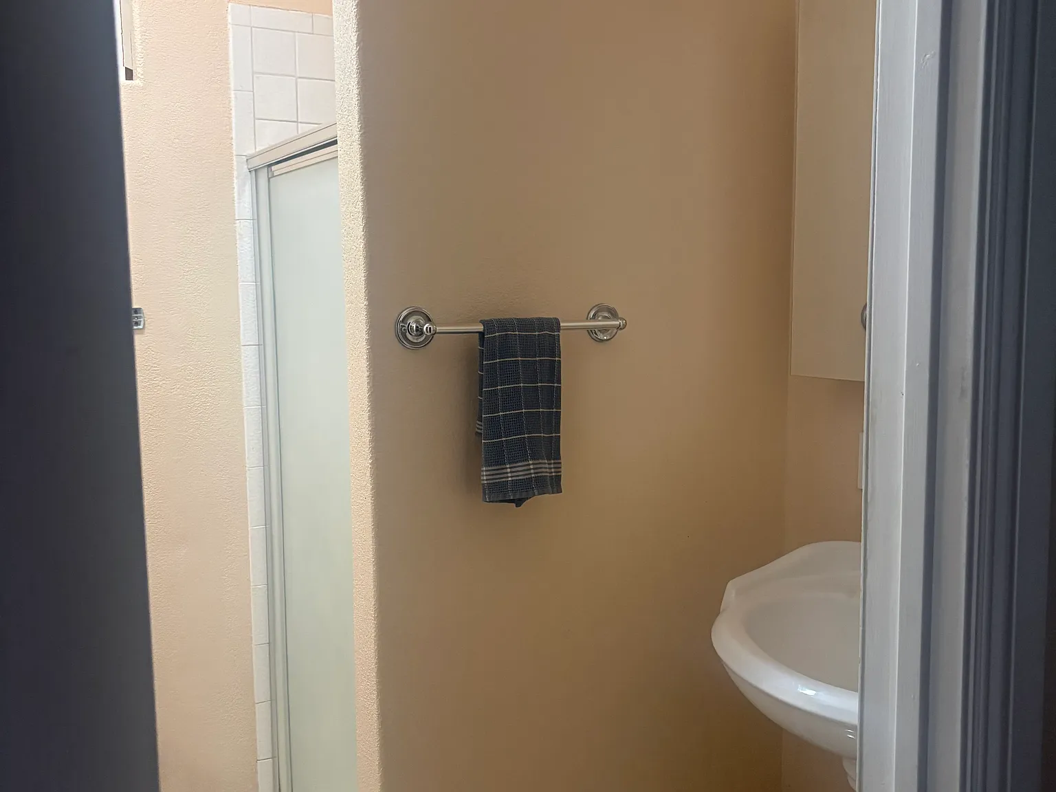 Studio, 425 sqft, $1,100 — Photo 4
