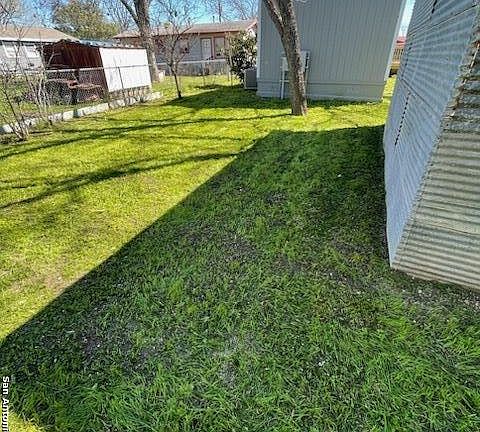 5th image of 806 AVENUE S