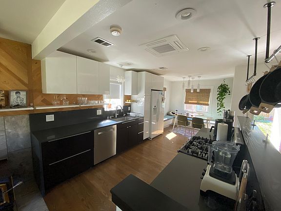 Gas stove/dishwasher/LG refrigerator