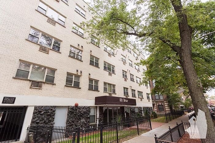 1st image of 521 W Briar Pl #408R