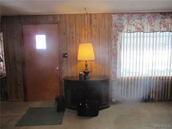 3rd image of 35 Yvonne Ave
