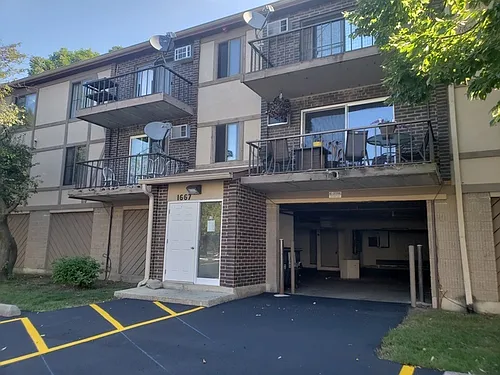 1667 Kiowa Cir #204 Photo 1