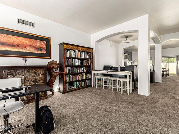 5th image of 374 E IRONWOOD Drive