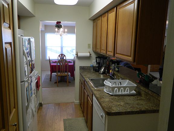 3rd image of 10342 Independence Dr