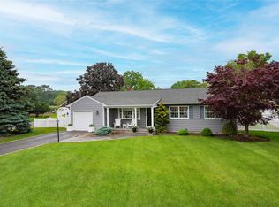 25 Jackwill Rd, East Patchogue, NY 11772