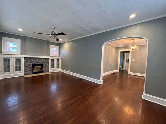 5th image of 3924 Bellefontaine Ave