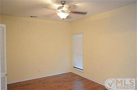 5th image of 6331 Meadow Glen Dr