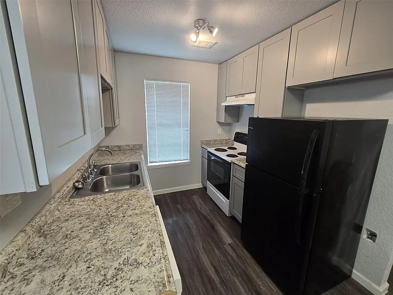 7417 Vintage Hills Dr #D — Photo 4