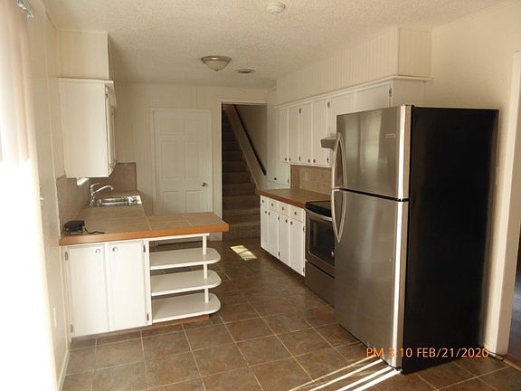 3rd image of 4302 NW Santa Fe Ave