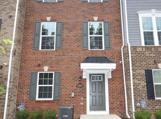 11410 Willow Green Cir, Manassas, VA 20109