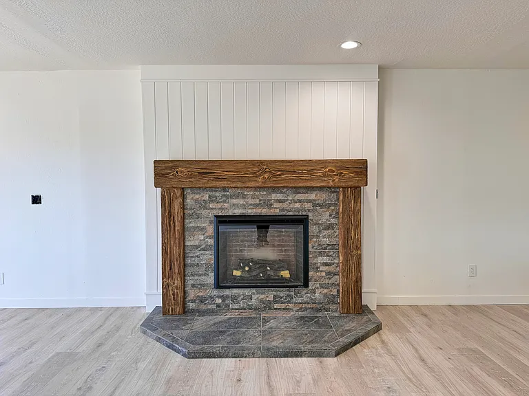 10582 Suzanne Ct — Photo 12