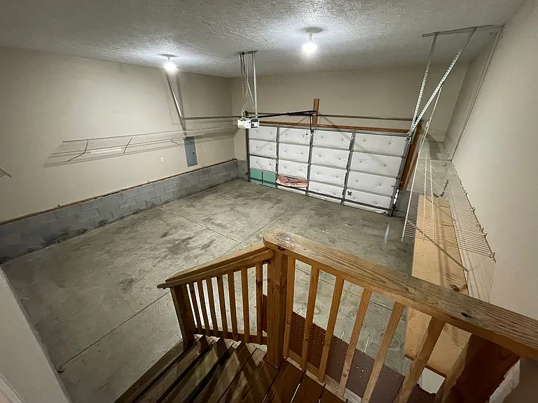 92 N Country Dr — Photo 20