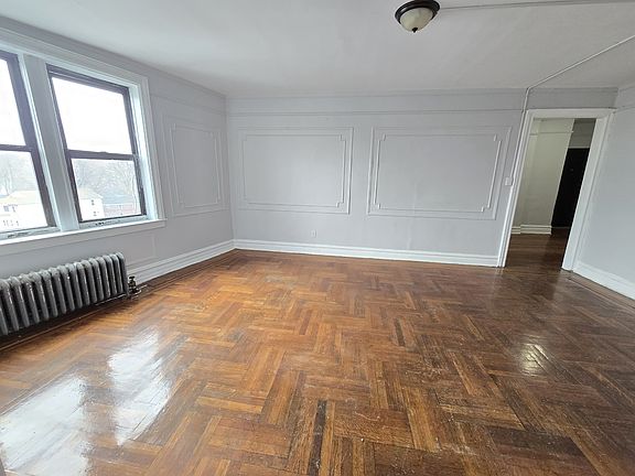 3rd image of 160 Ellis Ave APT 409