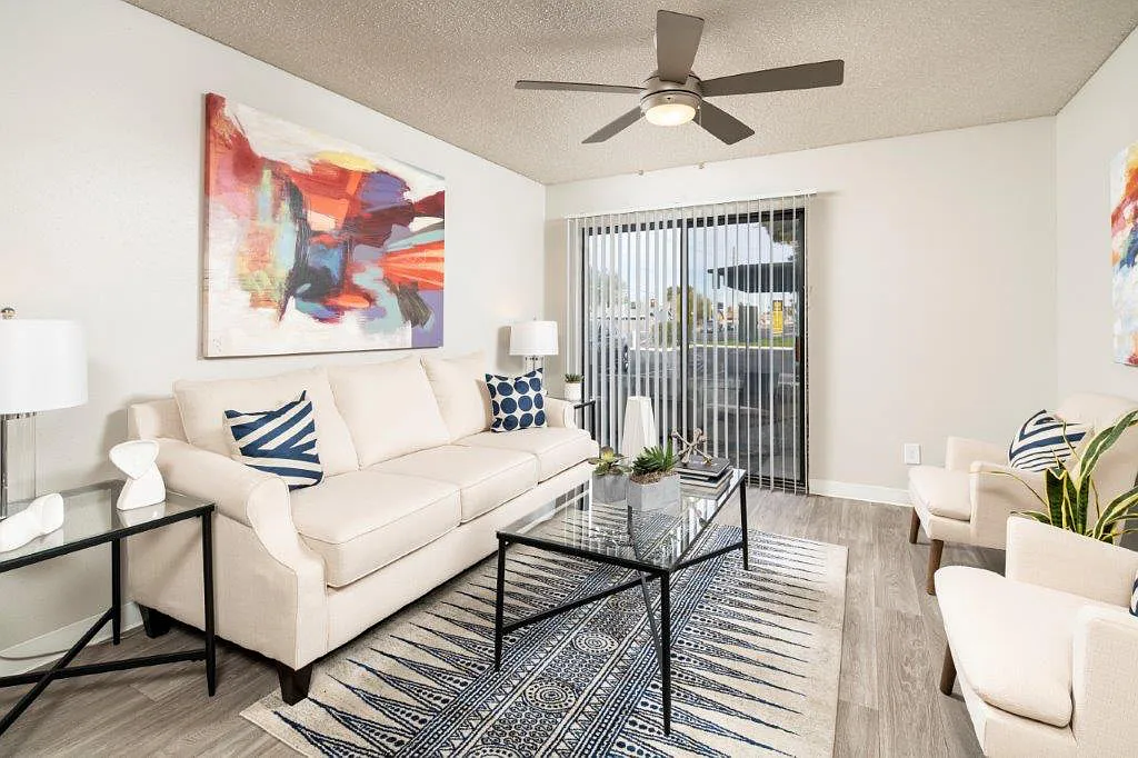 SunPointe Apartments — Photo 3