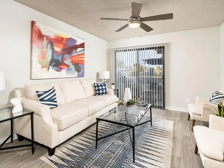 SunPointe Apartments — Photo 3