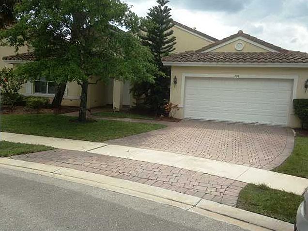1st image of 730 SW 191st Ave