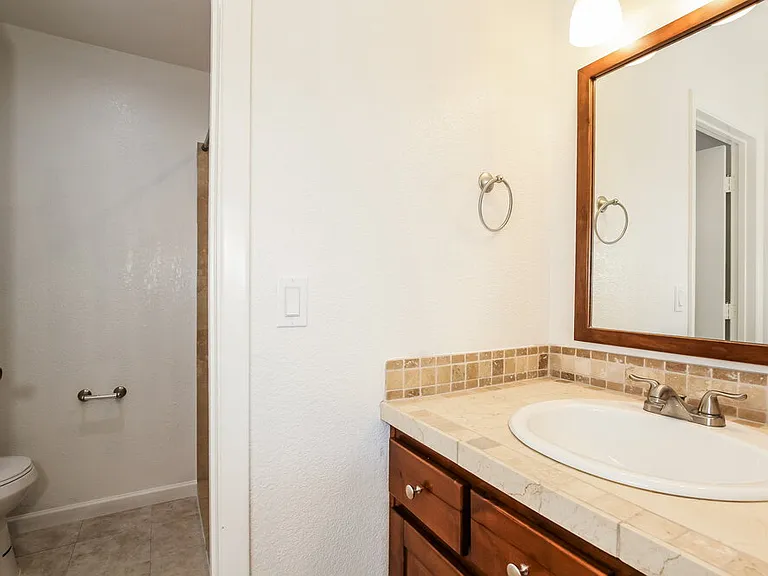 536 E Marco Polo Rd — Photo 8