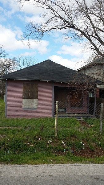 1st image of 4633 Knoxville St