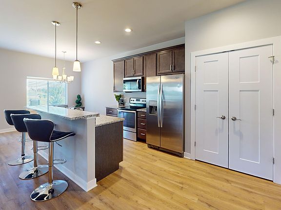 4th image of 5401-5430 Preston Pl #5406