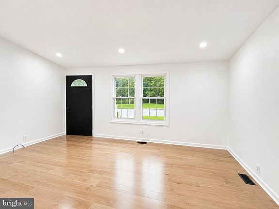 2nd image of 21508 Forest Run Dr