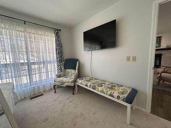 5th image of 5 Merritt Dr
