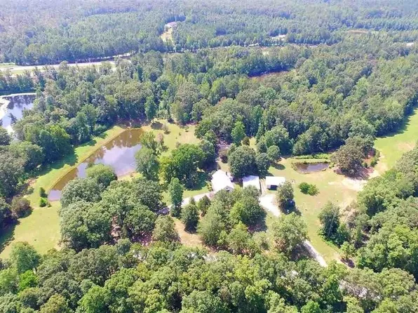 3703 Cox Rd, Holladay, TN 38341