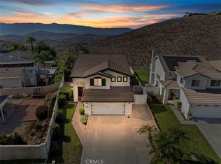 18180 Lakepointe Dr, Riverside, CA 92503