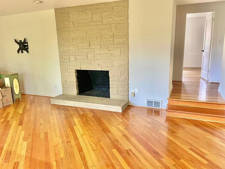 11524 6th Ave NW — Photo 9