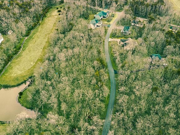 2nd image of 286 Shenandoah Crossing Dr