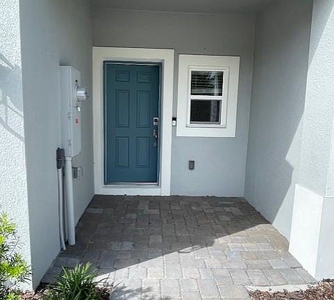 2nd image of 2922 Canary Ave
